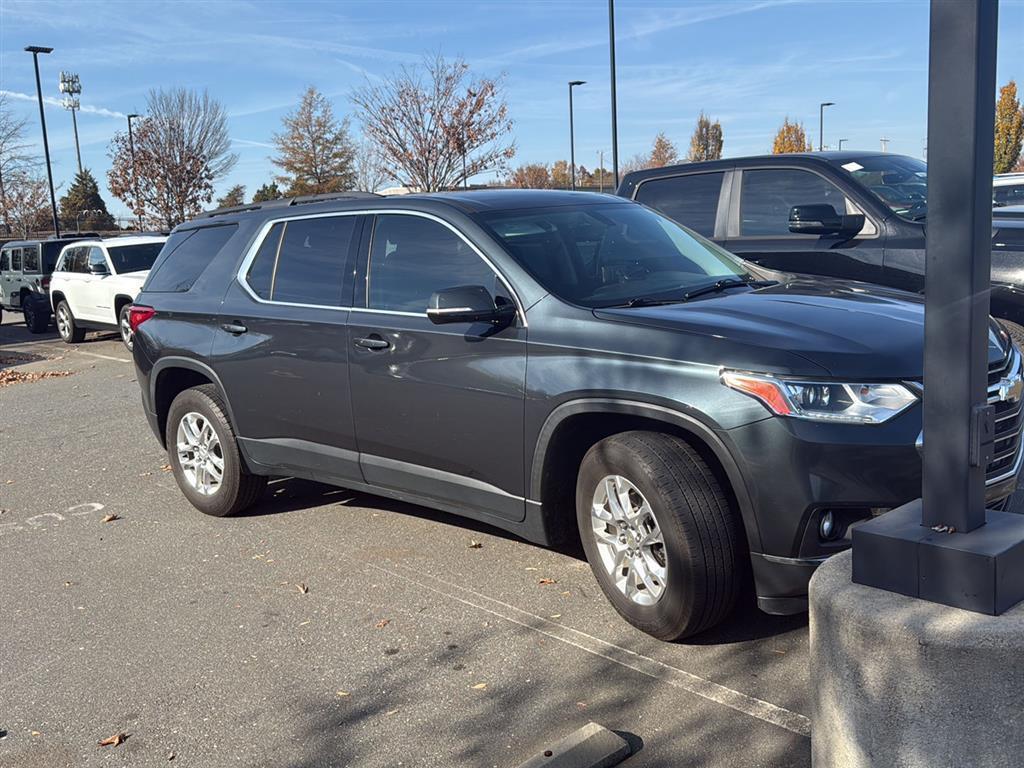 used 2020 Chevrolet Traverse car, priced at $16,999