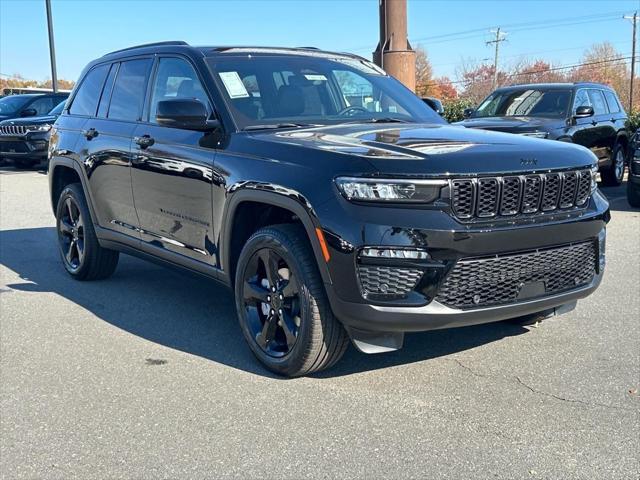 new 2025 Jeep Grand Cherokee car, priced at $49,212