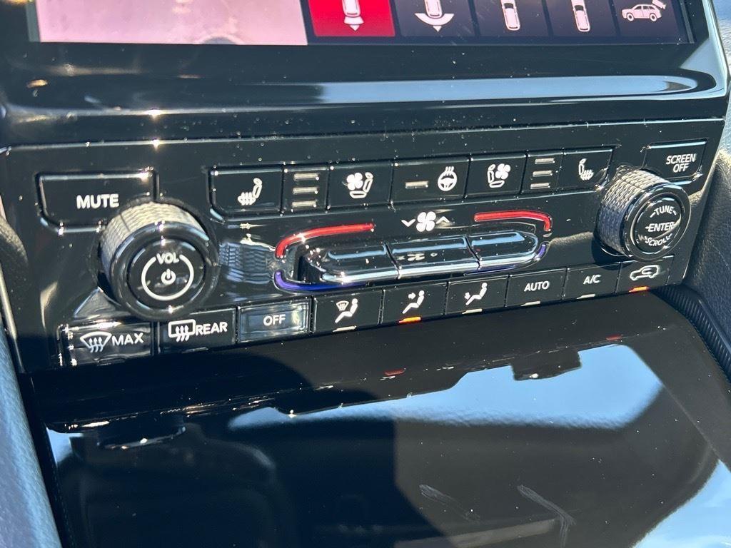 new 2025 Jeep Grand Cherokee car, priced at $43,496