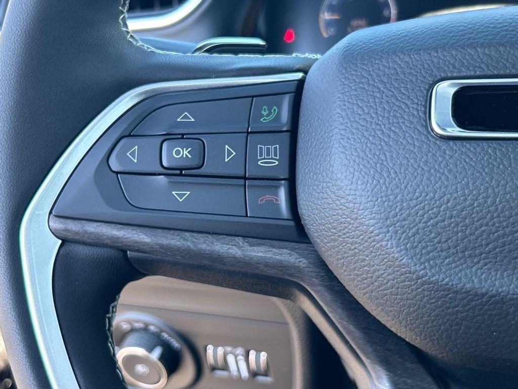 new 2025 Jeep Grand Cherokee car, priced at $43,496