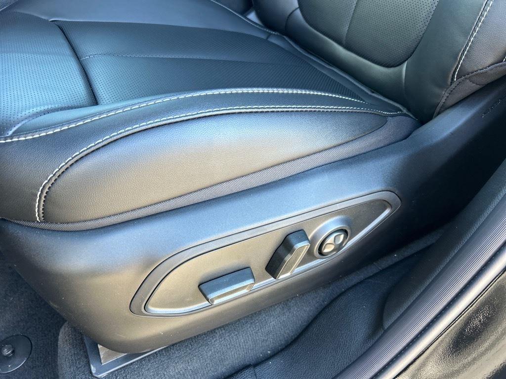 new 2025 Jeep Grand Cherokee car, priced at $43,496