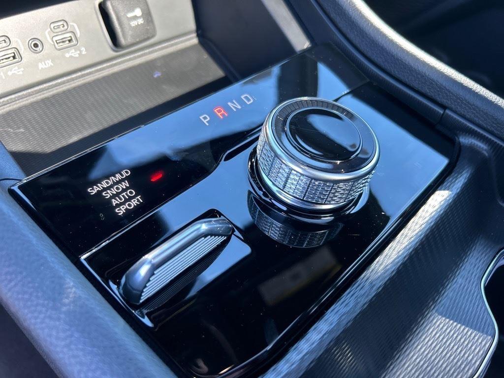 new 2025 Jeep Grand Cherokee car, priced at $43,496