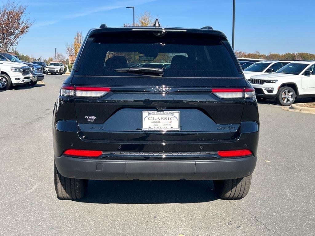 new 2025 Jeep Grand Cherokee car, priced at $43,496