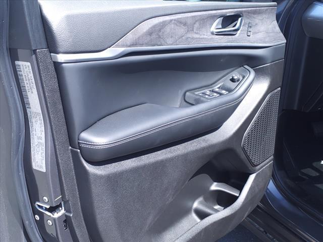 new 2025 Jeep Grand Cherokee car, priced at $46,973