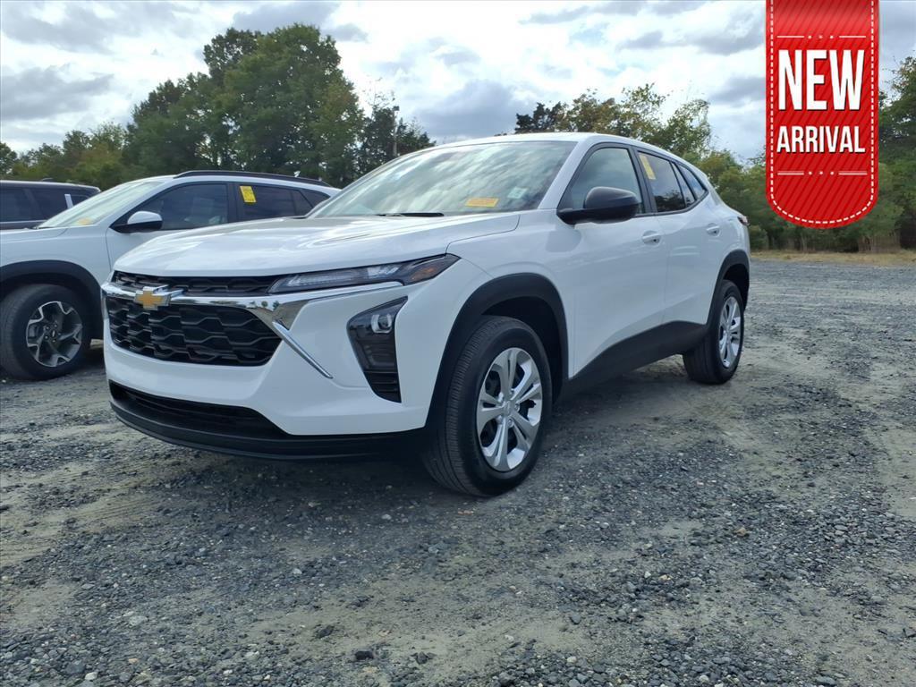 used 2024 Chevrolet Trax car, priced at $19,788