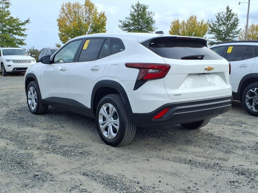 used 2024 Chevrolet Trax car, priced at $19,788