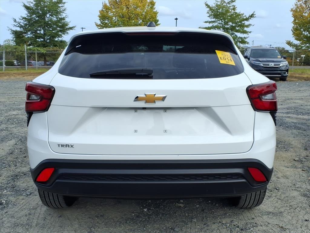 used 2024 Chevrolet Trax car, priced at $19,788