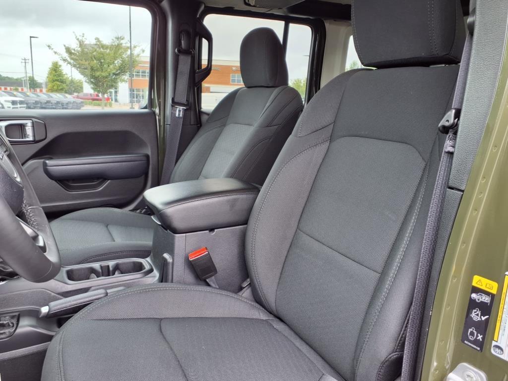 used 2022 Jeep Wrangler Unlimited car, priced at $28,998