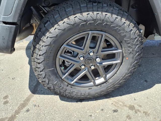 new 2025 Jeep Wrangler car, priced at $45,442
