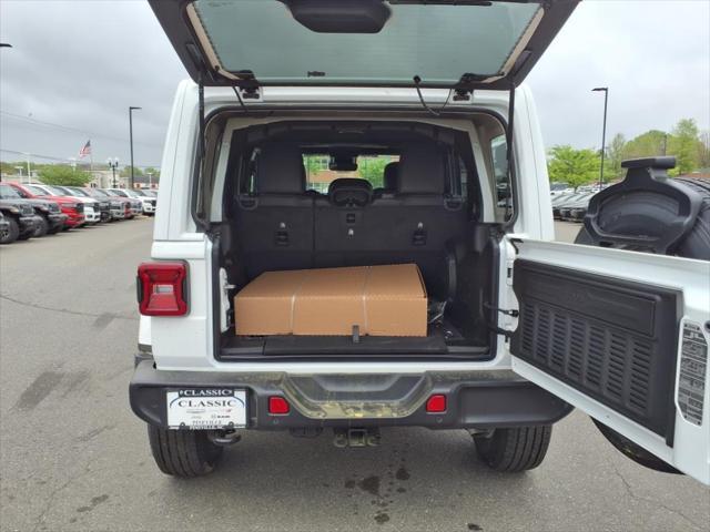 new 2025 Jeep Wrangler car, priced at $55,933