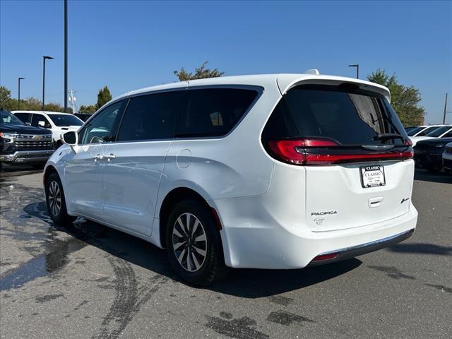 used 2022 Chrysler Pacifica Hybrid car, priced at $21,996