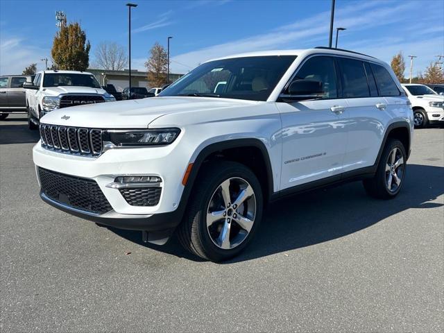 new 2025 Jeep Grand Cherokee car, priced at $48,553