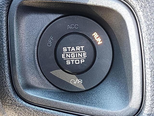 new 2024 Jeep Gladiator car, priced at $40,825