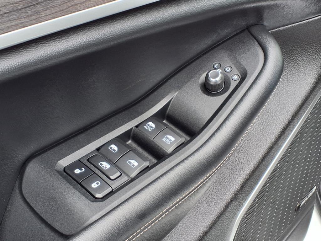 used 2022 Jeep Grand Cherokee car, priced at $30,888