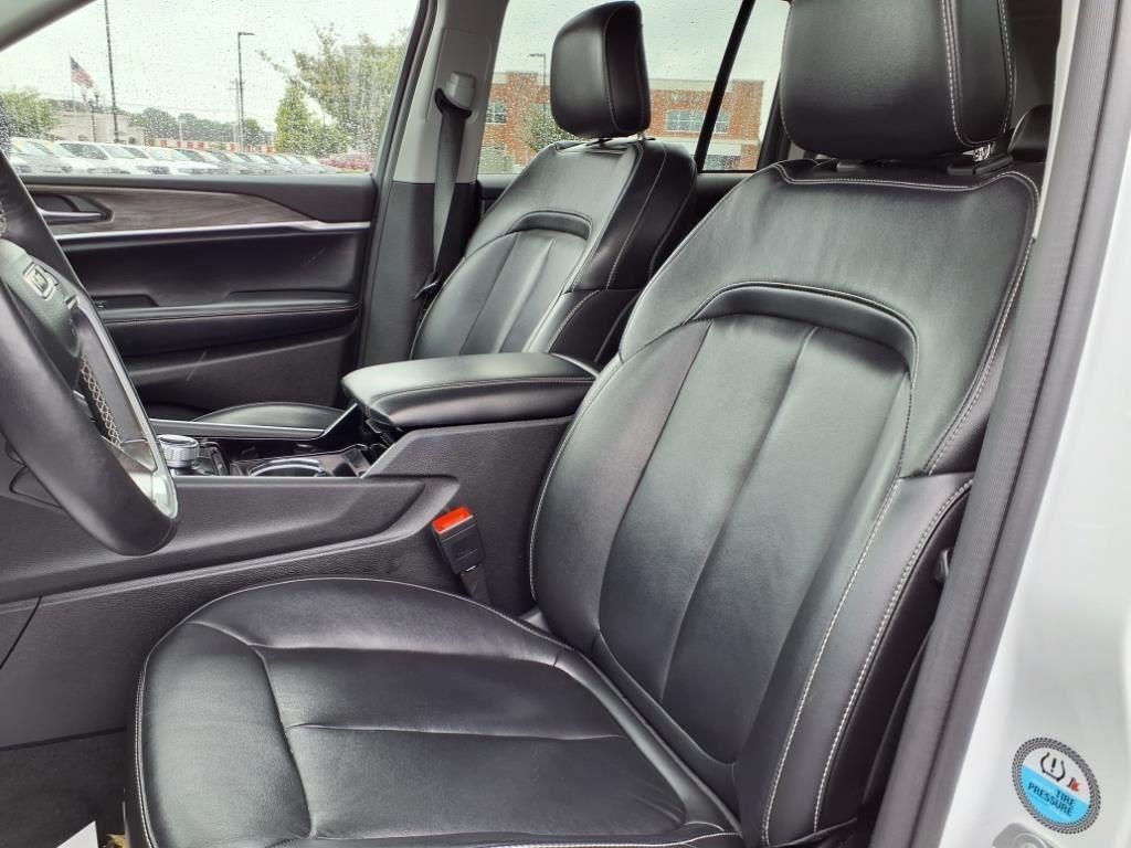 used 2022 Jeep Grand Cherokee car, priced at $30,888