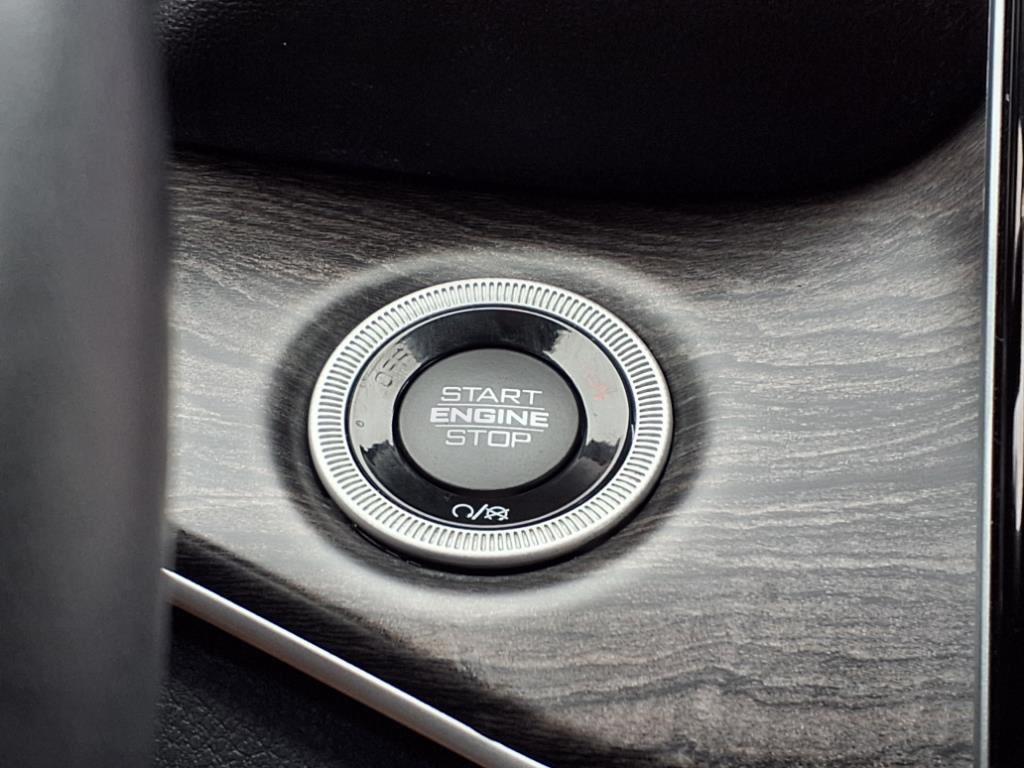 used 2022 Jeep Grand Cherokee car, priced at $30,888