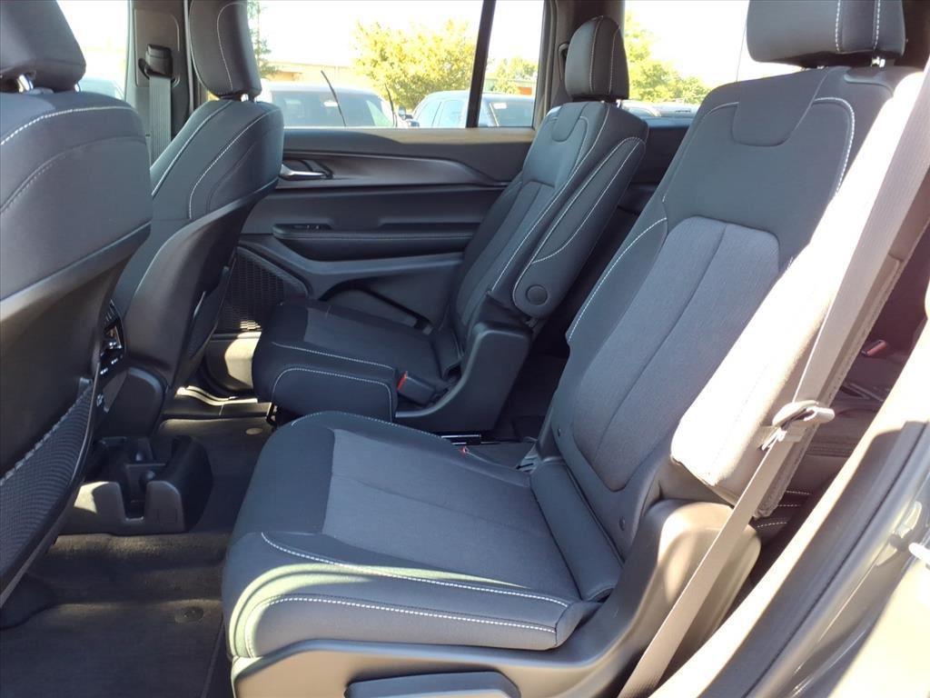 new 2025 Jeep Grand Cherokee L car, priced at $39,224