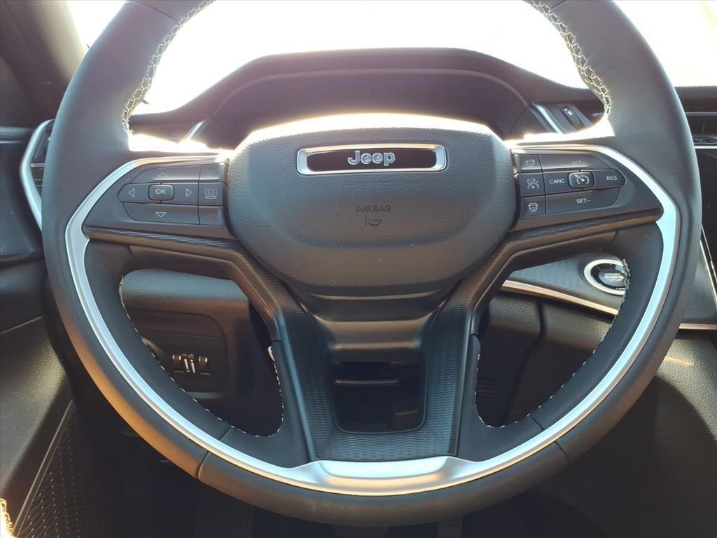 new 2025 Jeep Grand Cherokee L car, priced at $39,224