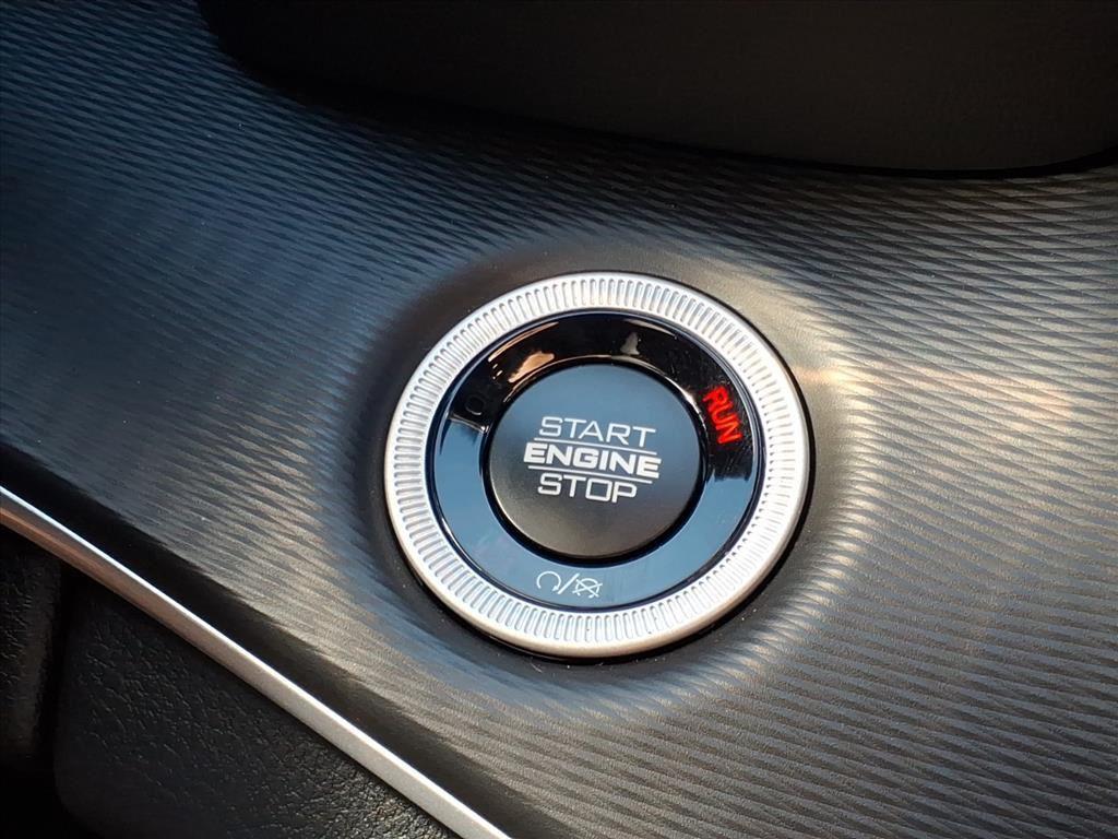 new 2025 Jeep Grand Cherokee L car, priced at $39,224