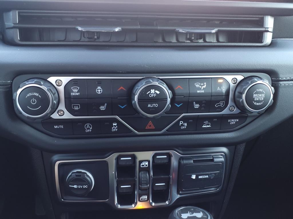 new 2025 Jeep Wrangler car, priced at $58,040