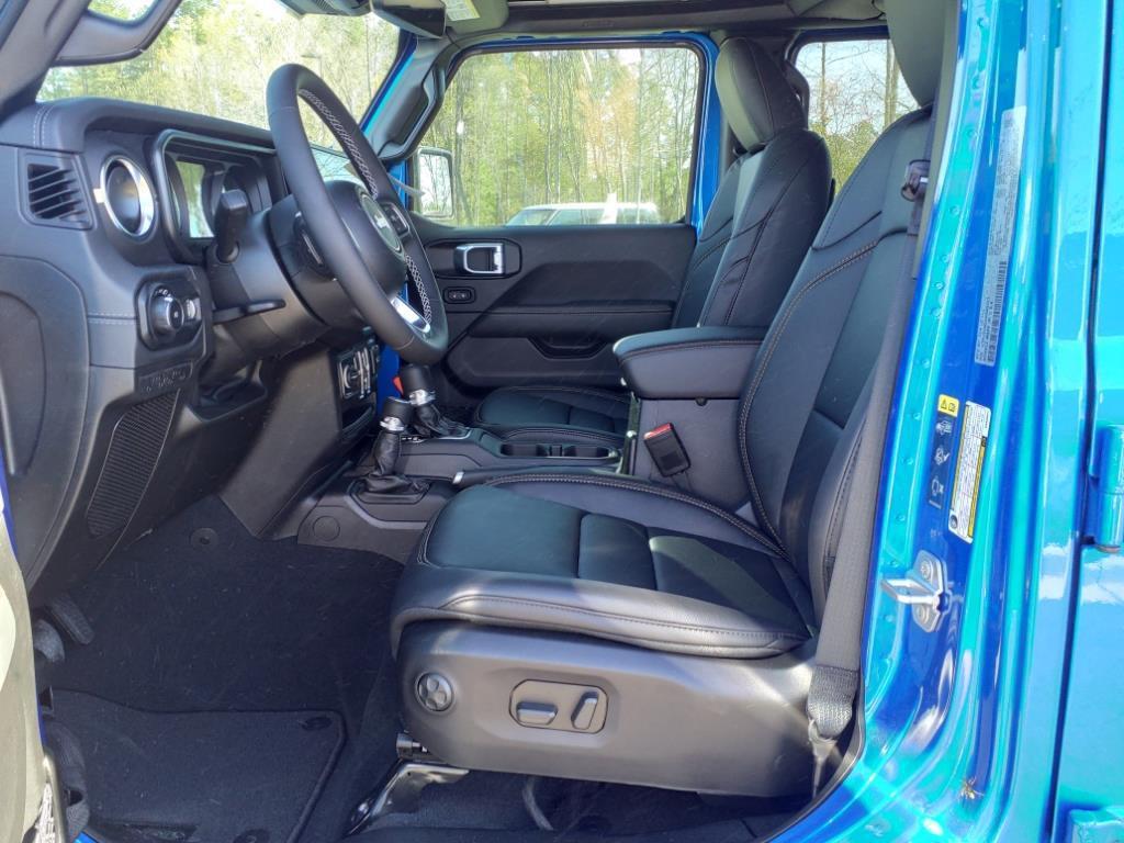 new 2025 Jeep Wrangler car, priced at $58,040