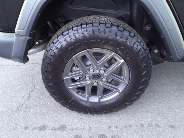 new 2025 Jeep Wrangler car, priced at $47,339