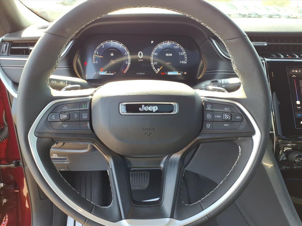 used 2024 Jeep Grand Cherokee car, priced at $32,897