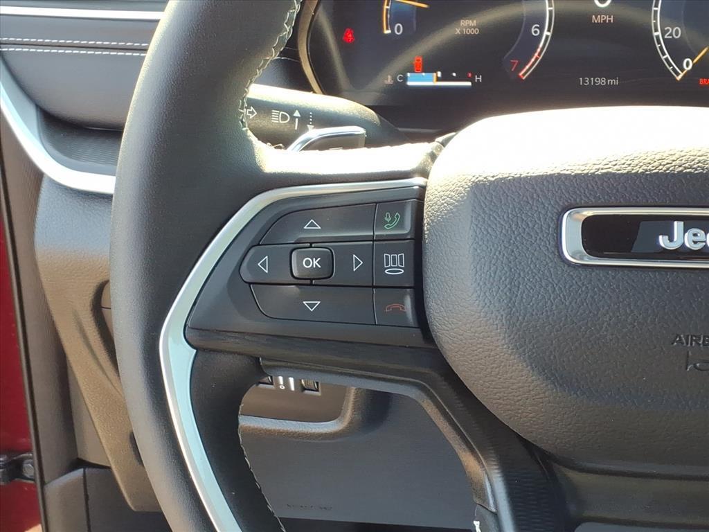 used 2024 Jeep Grand Cherokee car, priced at $32,897