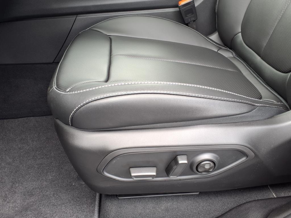 new 2025 Jeep Grand Cherokee car, priced at $47,545