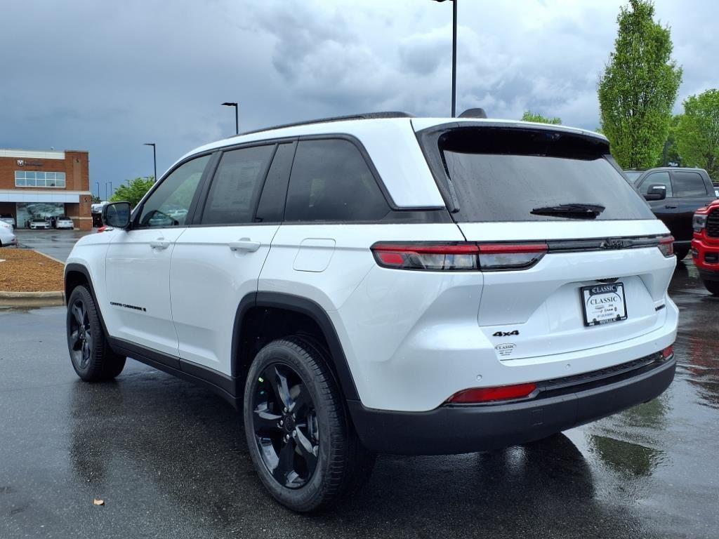 new 2025 Jeep Grand Cherokee car, priced at $47,545