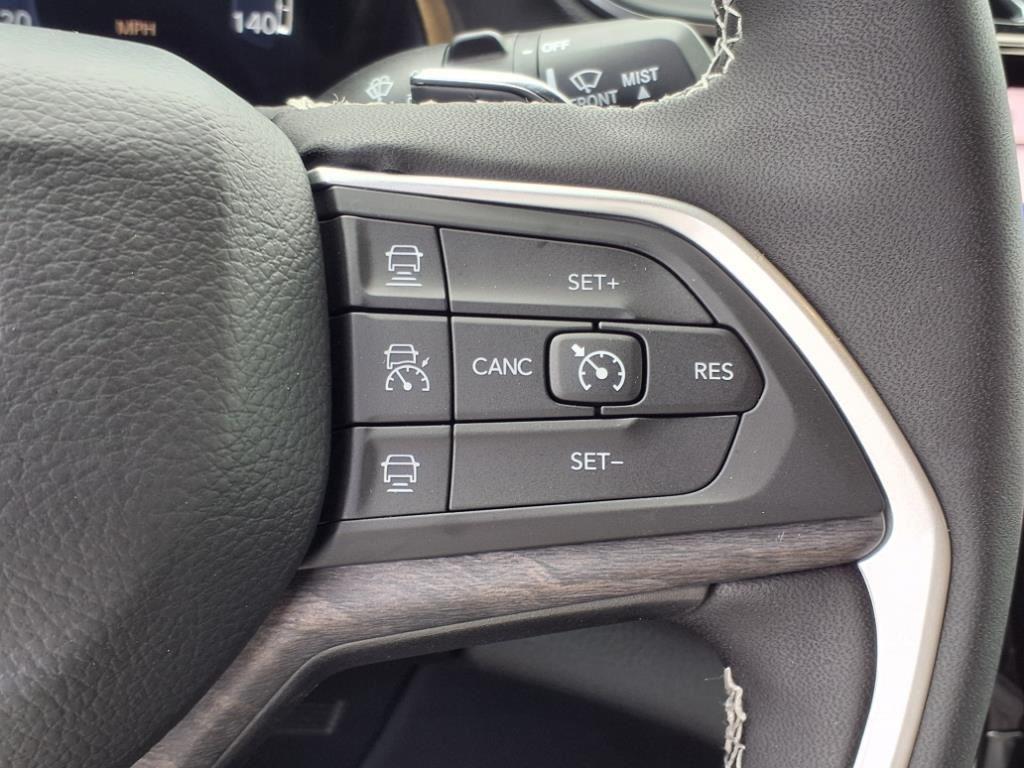 new 2025 Jeep Grand Cherokee car, priced at $47,545