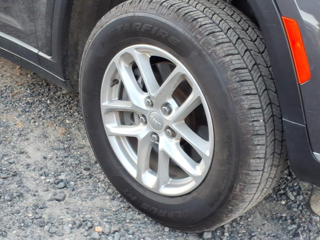 used 2023 Jeep Grand Cherokee L car, priced at $24,985