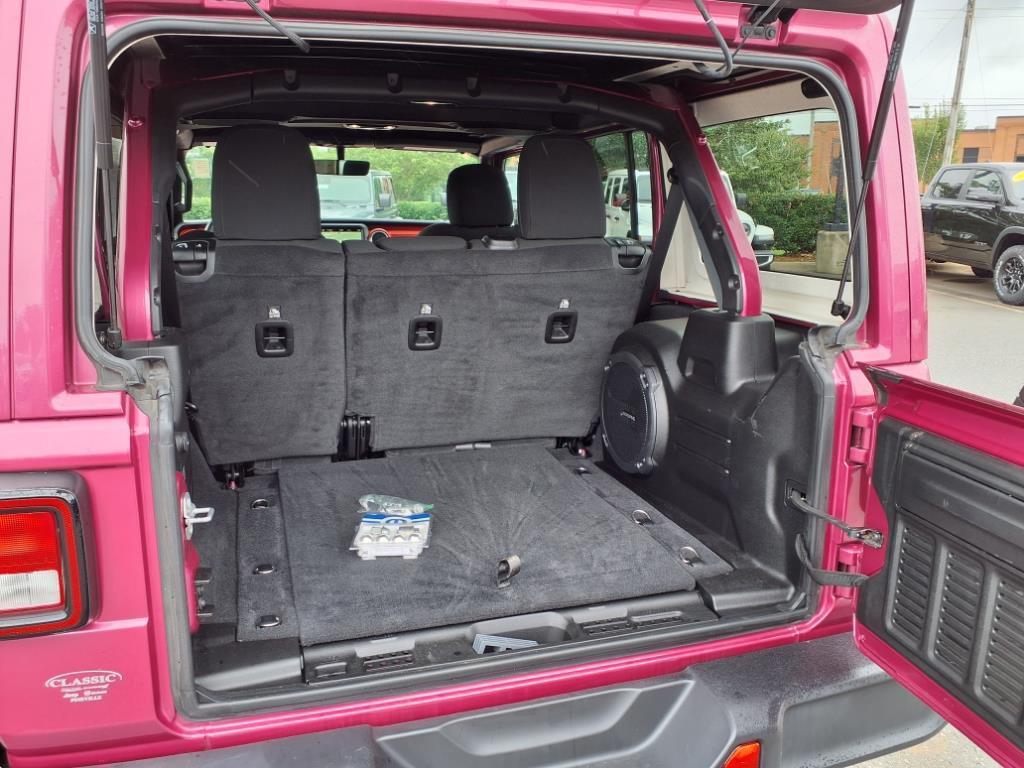 used 2022 Jeep Wrangler Unlimited car, priced at $38,365
