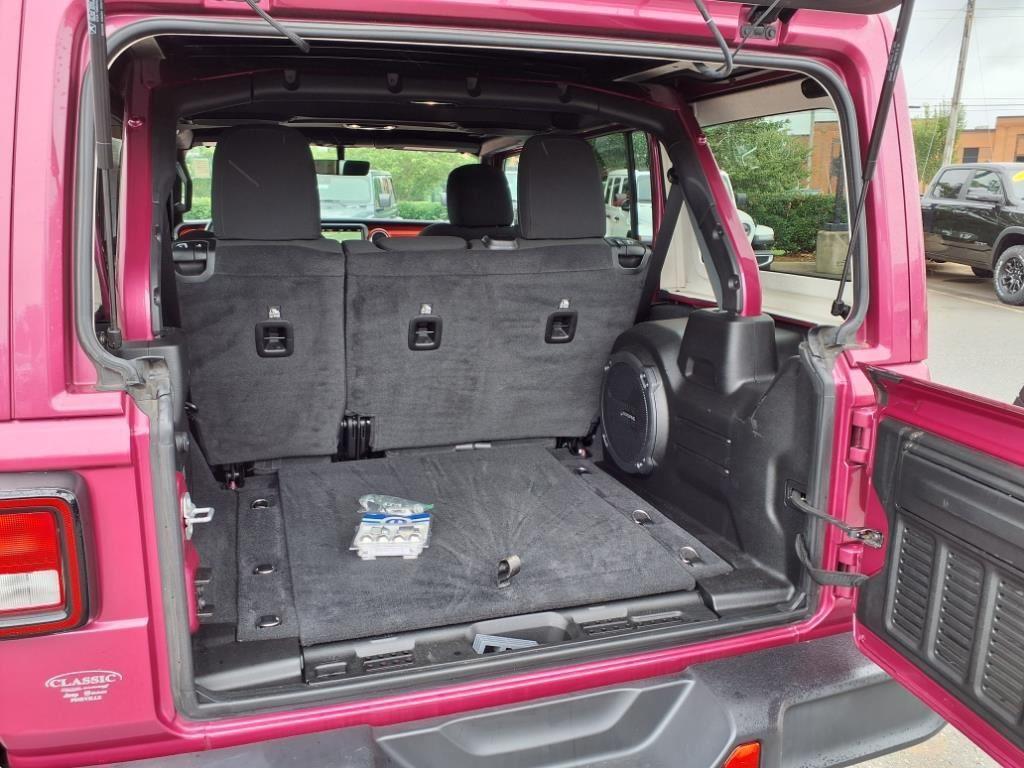 used 2022 Jeep Wrangler Unlimited car, priced at $38,799