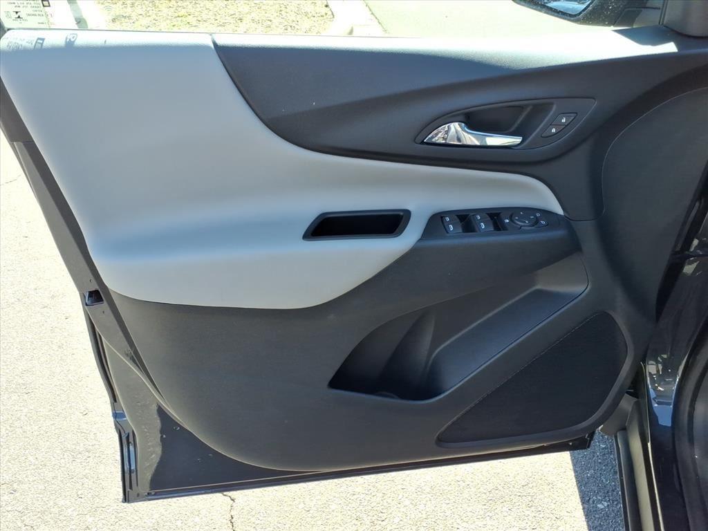 used 2022 Chevrolet Equinox car, priced at $20,995