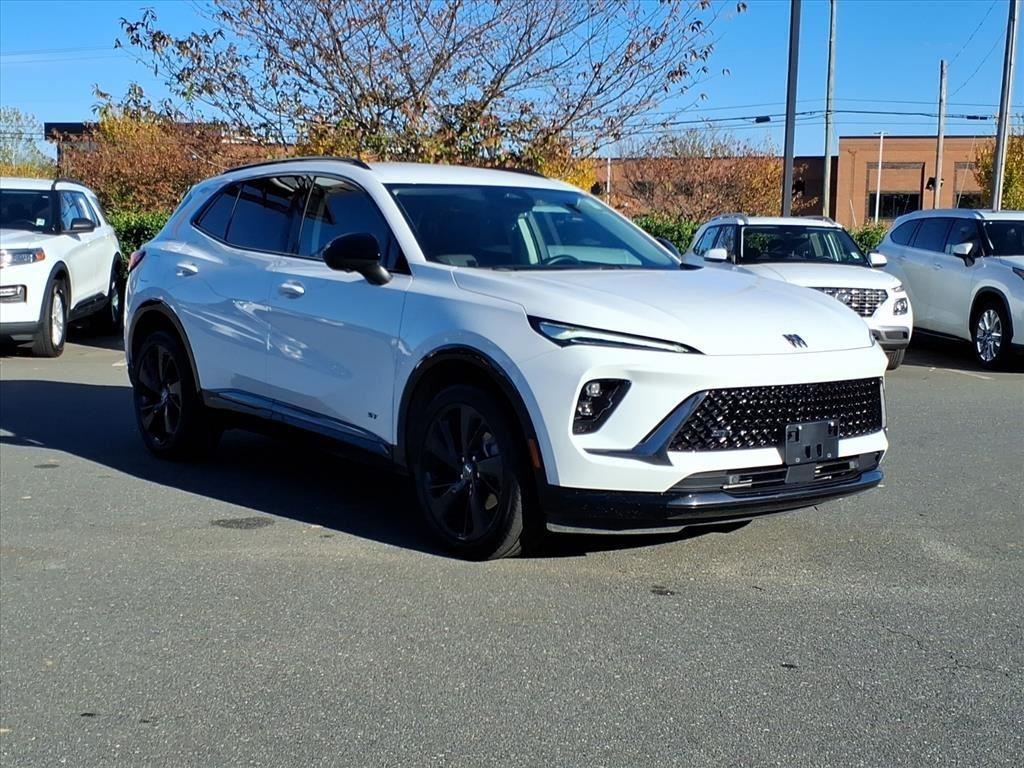 used 2025 Buick Envision car, priced at $32,986