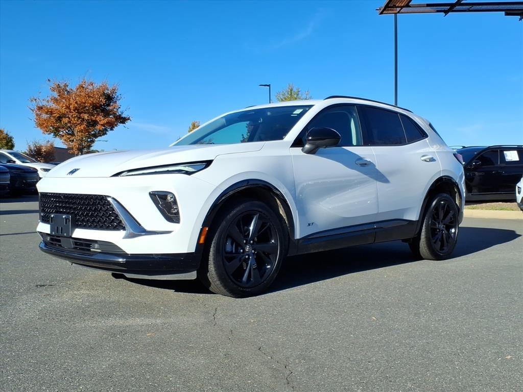 used 2025 Buick Envision car, priced at $32,986