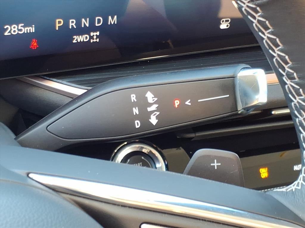 used 2025 Buick Envision car, priced at $32,986