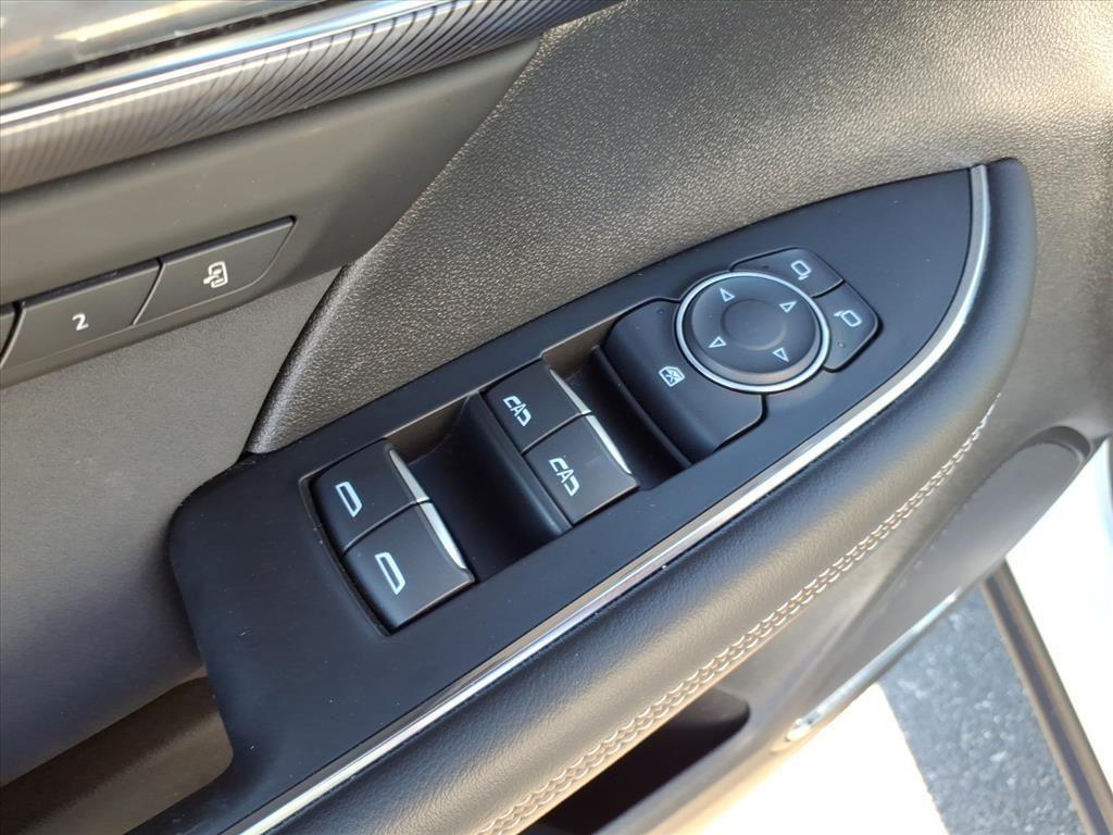 used 2025 Buick Envision car, priced at $32,986