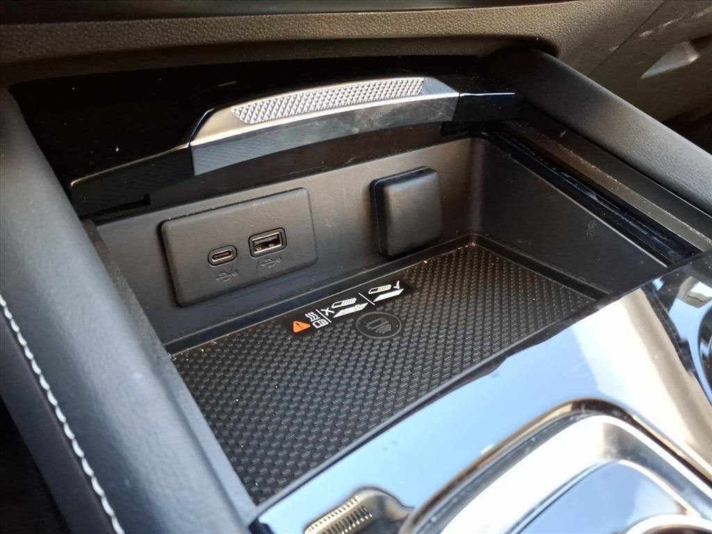 used 2025 Buick Envision car, priced at $32,986