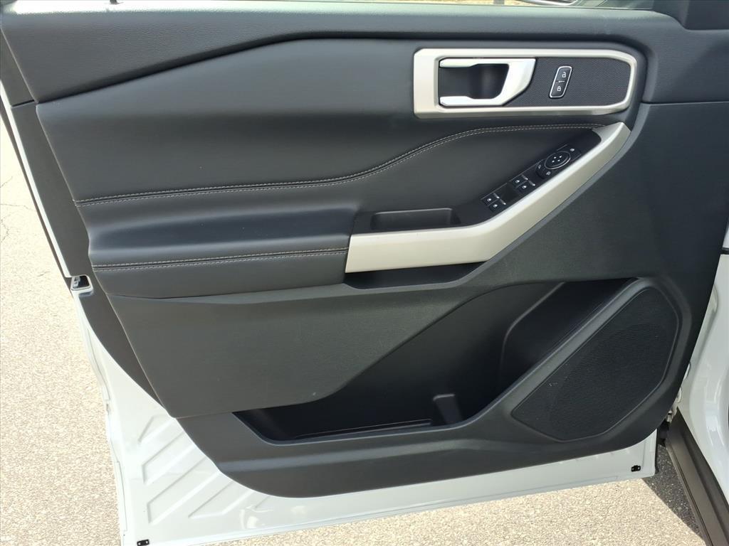 used 2024 Ford Explorer car, priced at $29,995