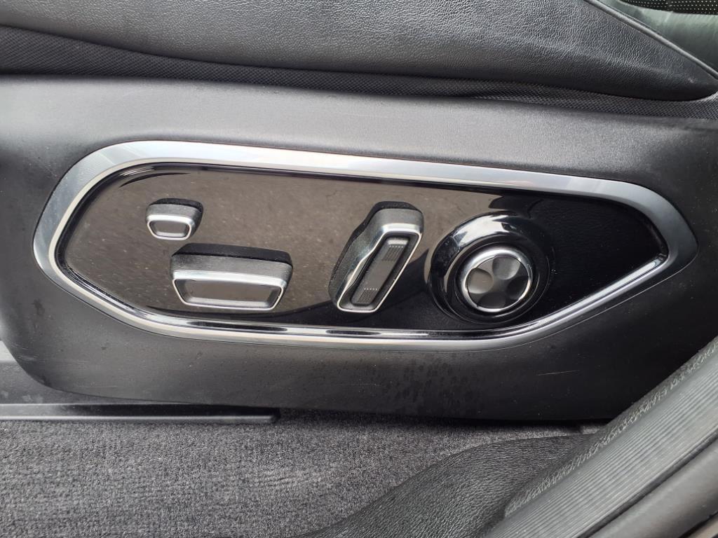 used 2022 Jeep Grand Cherokee car, priced at $35,998