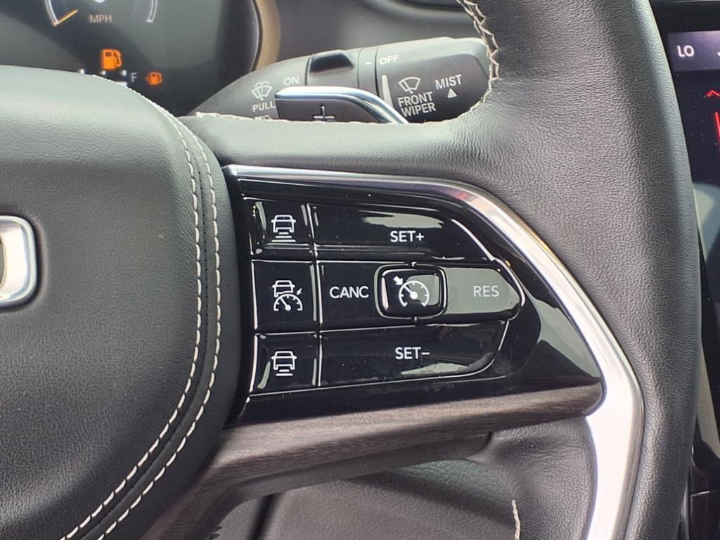 used 2022 Jeep Grand Cherokee car, priced at $35,998