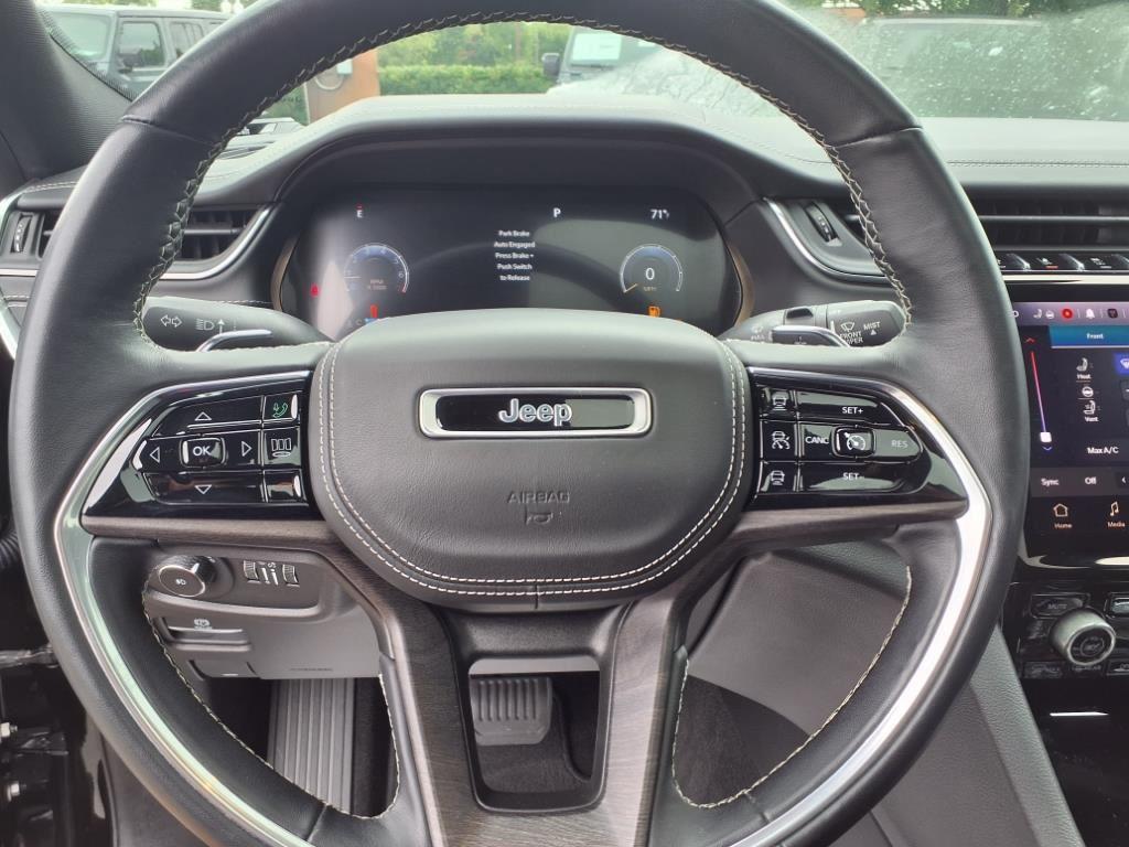 used 2022 Jeep Grand Cherokee car, priced at $35,998