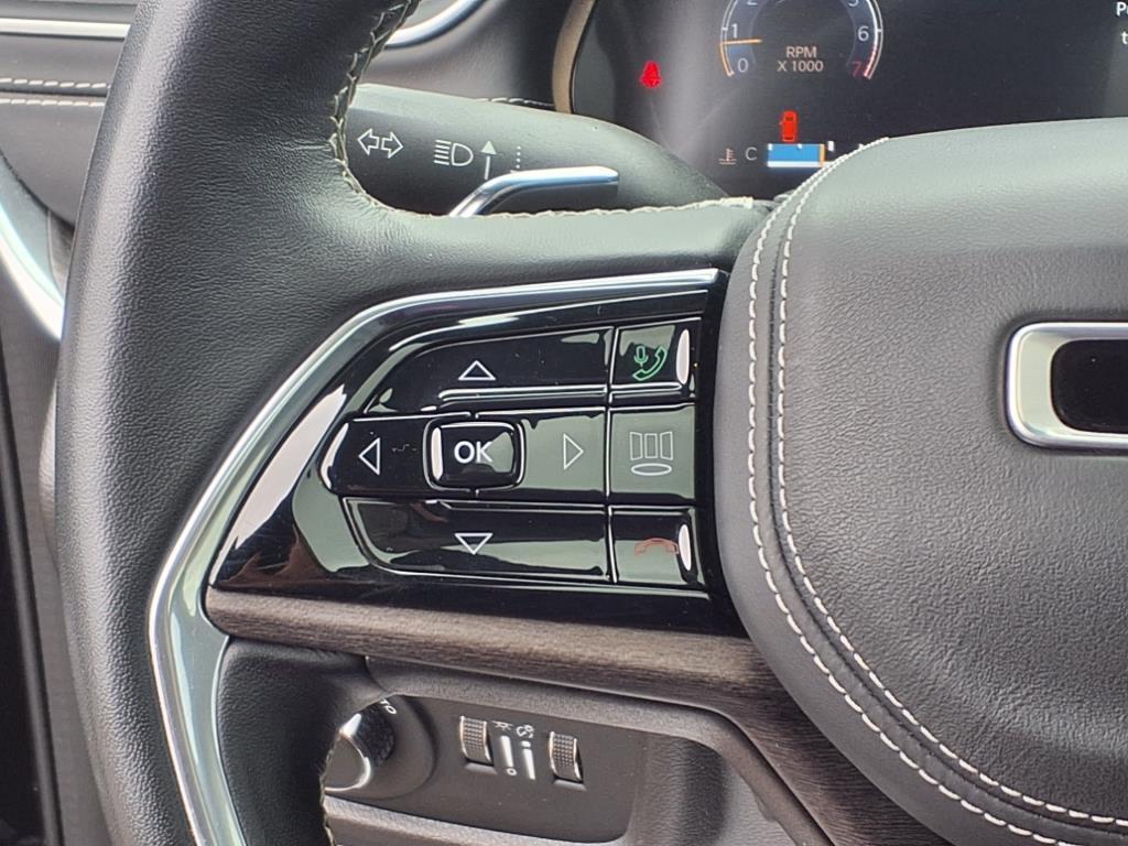 used 2022 Jeep Grand Cherokee car, priced at $38,398