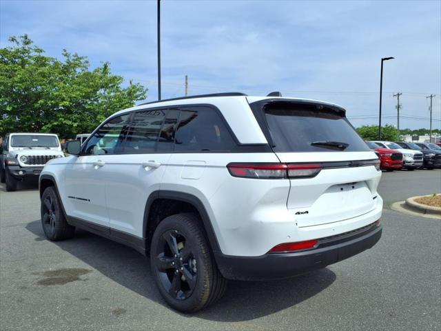new 2025 Jeep Grand Cherokee car, priced at $48,617
