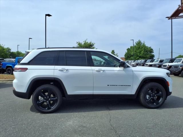 new 2025 Jeep Grand Cherokee car, priced at $48,617