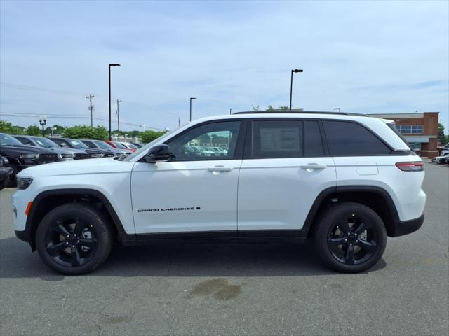 new 2025 Jeep Grand Cherokee car, priced at $48,617