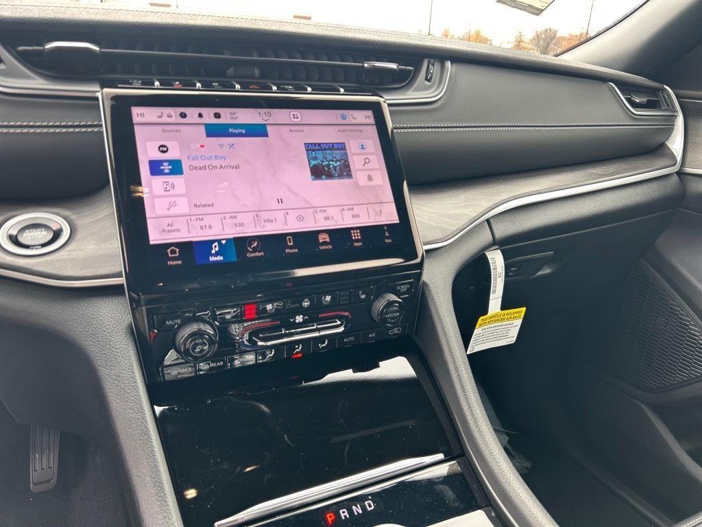 new 2025 Jeep Grand Cherokee L car, priced at $47,361