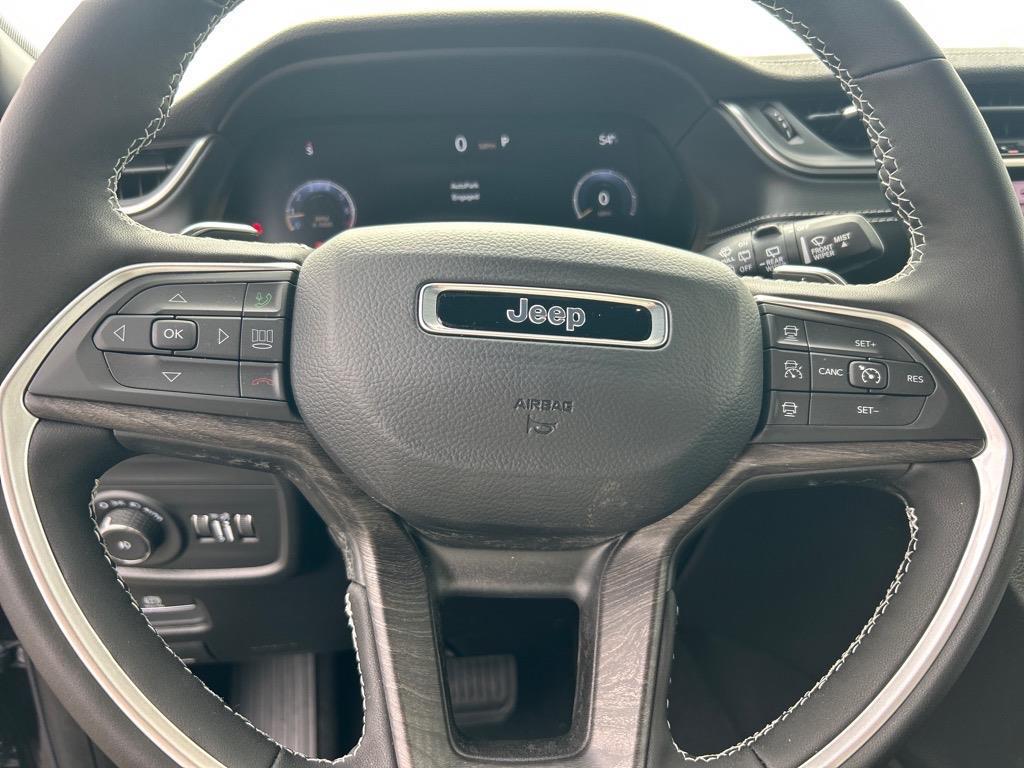 new 2025 Jeep Grand Cherokee L car, priced at $48,861